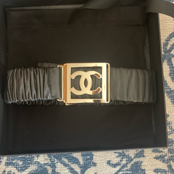 Hard to find stretch CHANEL belt from the 2023 collection size 80 - Picture 4 of 4